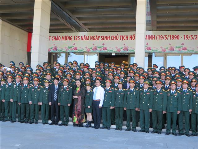 ຮອງປະທານສະພາແຫ່ງຊາດພົບປະກັບຄະນະຜູ້ແທນເປັນແບບຢ່າງທີ່ດີເດັ່ນເຂົ້າຮ່ວມກອງປະຊຸມໃຫຍ່ແຂ່ງຂັນ